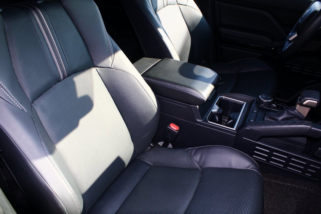 Used 2025 Toyota 4Runner Limited image 7