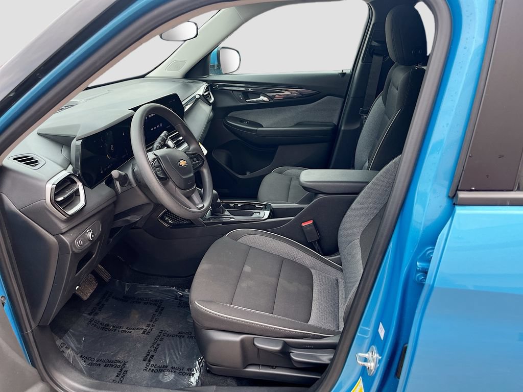 Used 2025 Chevrolet TrailBlazer LT AWD/4WD image 20