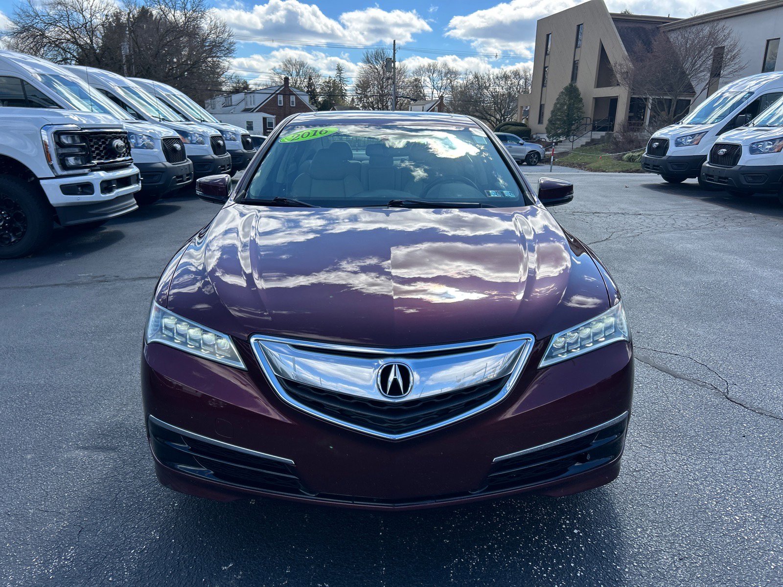 Used 2016 Acura TLX image 2