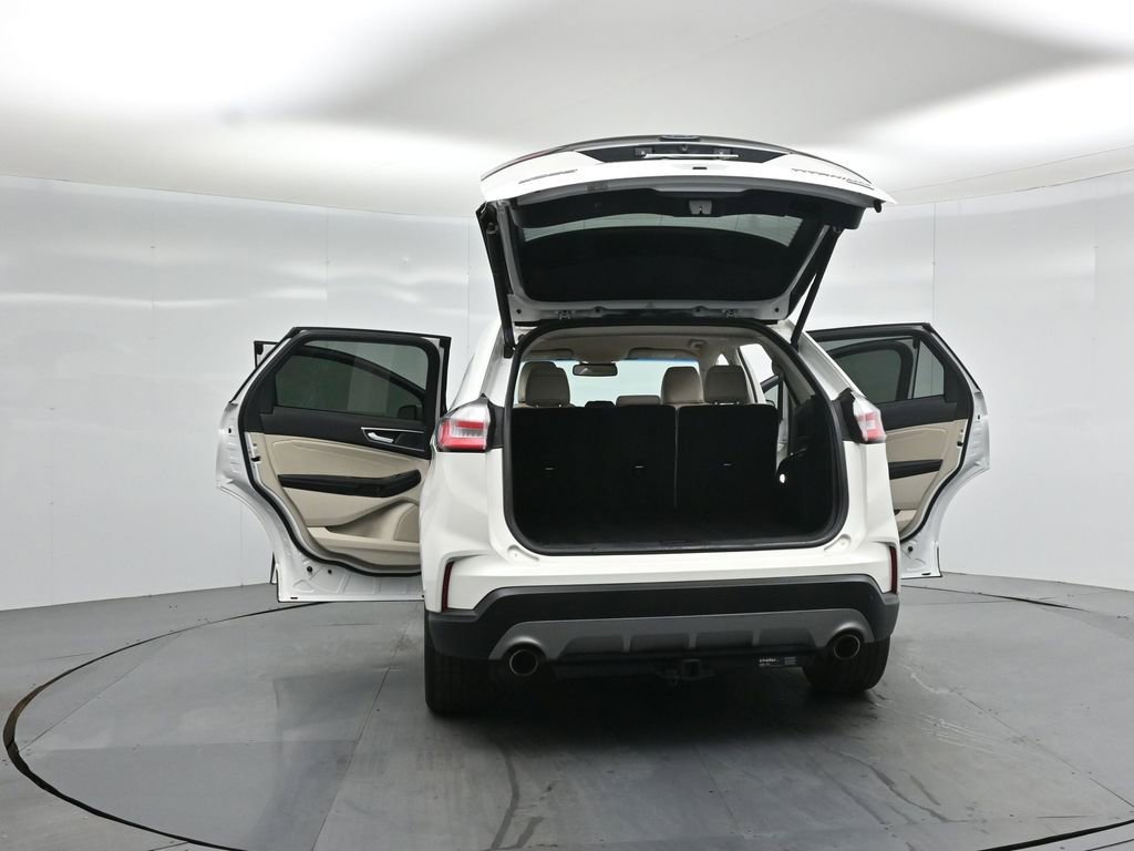 Used 2020 Ford Edge Titanium FWD image 32