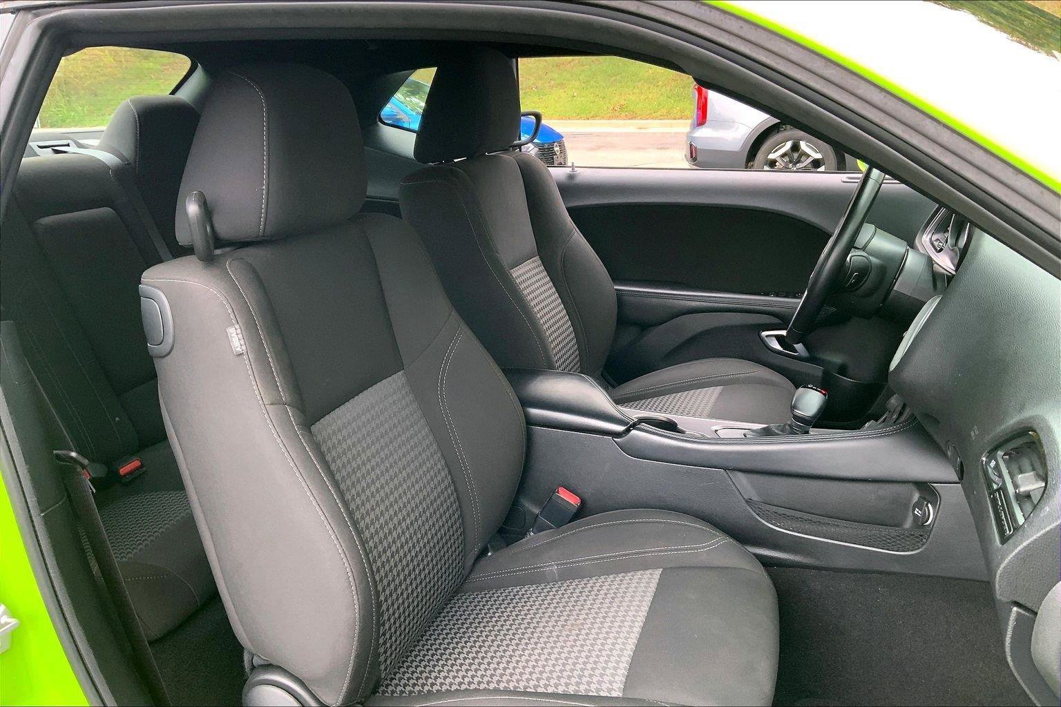 Used 2023 Dodge Challenger SXT RWD image 5