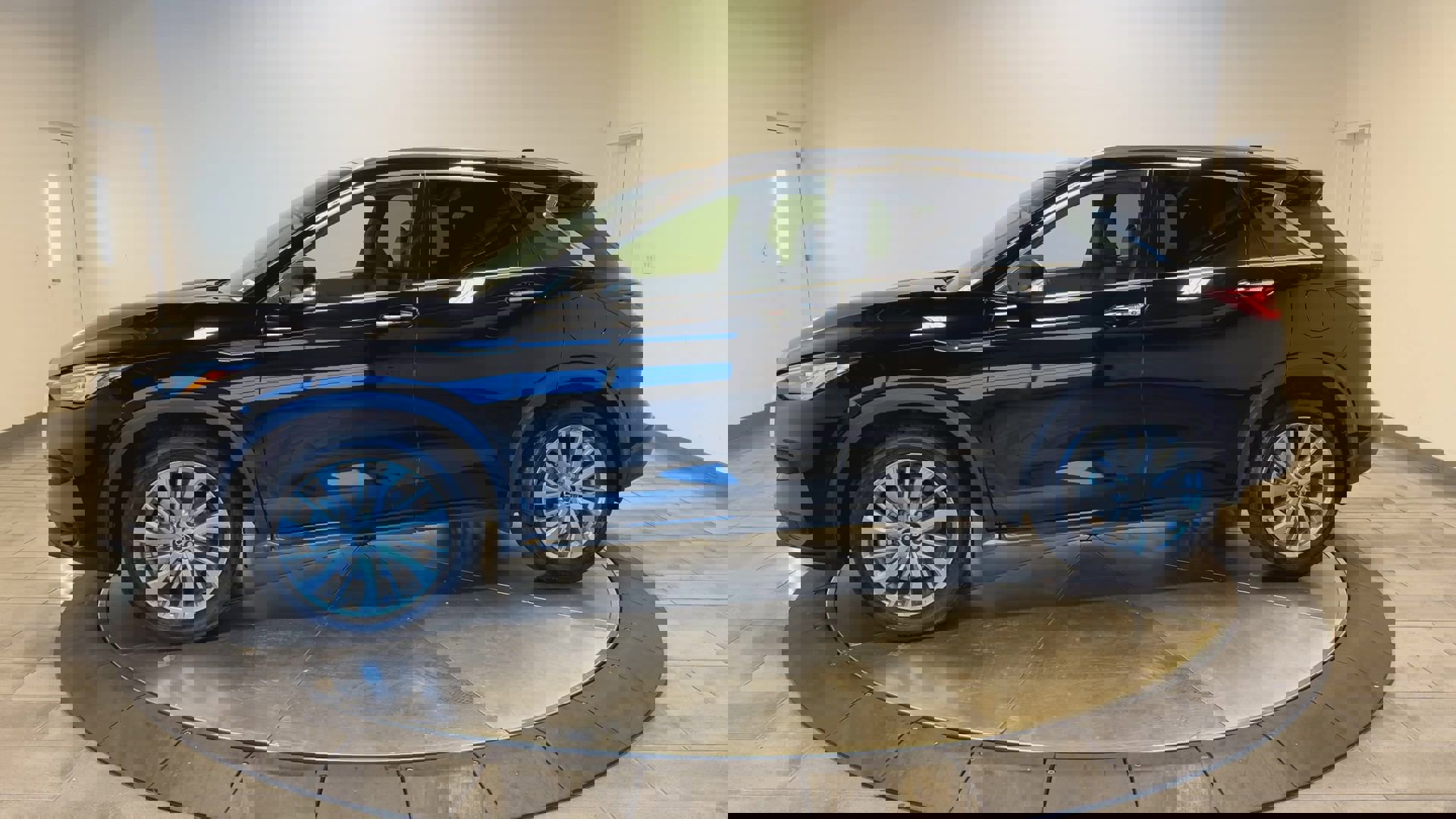 Certified 2025 INFINITI QX50 Luxe image 5