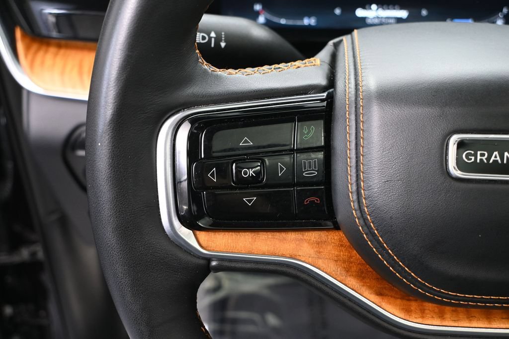 Used 2023 Jeep Grand Wagoneer Series III AWD/4WD image 23