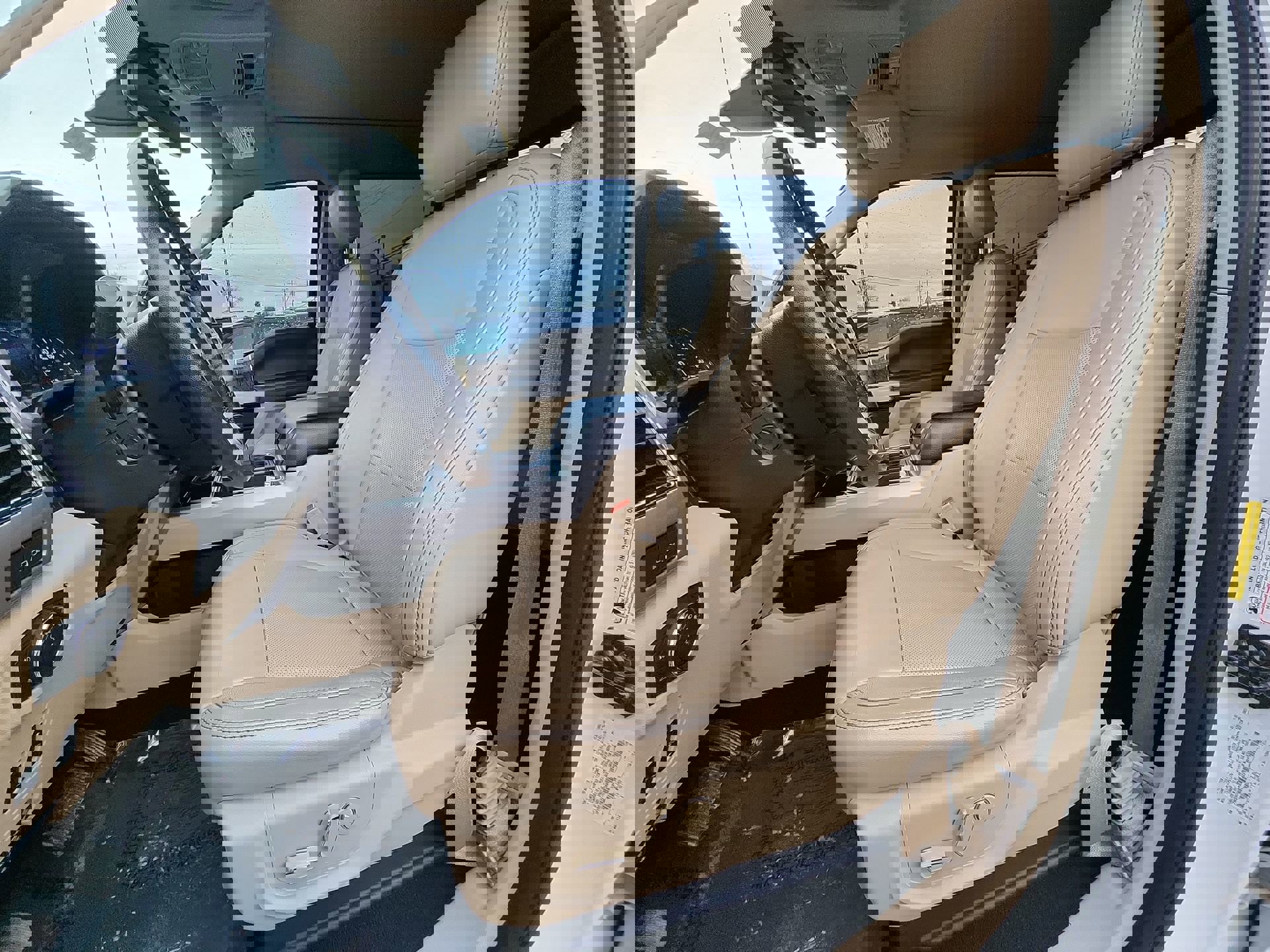 Used 2019 Ford F250 Lariat w/ Lariat Ultimate Package image 13