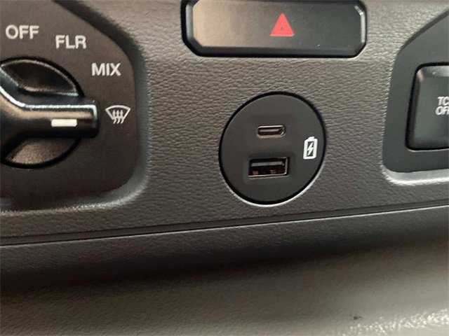 Used 2024 Ford E-350 and Econoline 350 Super Duty w/ Power Windows & Locks Group image 24