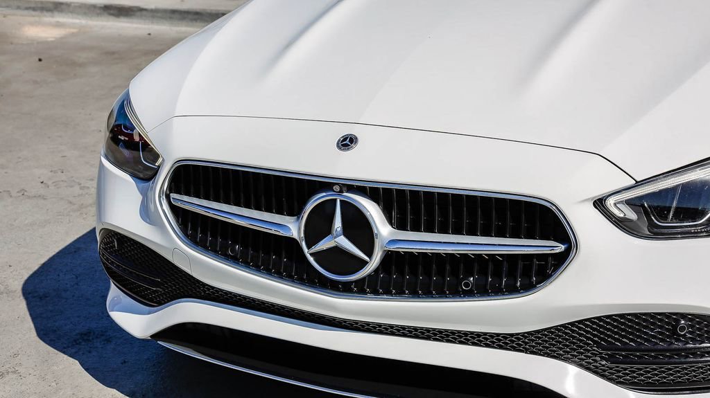 Used 2022 Mercedes-Benz C 300 Sedan image 6