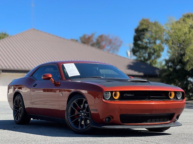 Used 2020 Dodge Challenger R/T Scat Pack w/ Driver Convenience Group RWD image 3