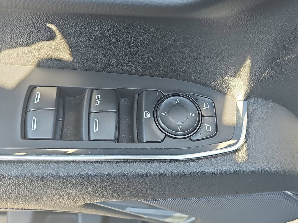 Used 2024 Chevrolet Silverado 1500 LT AWD/4WD image 33