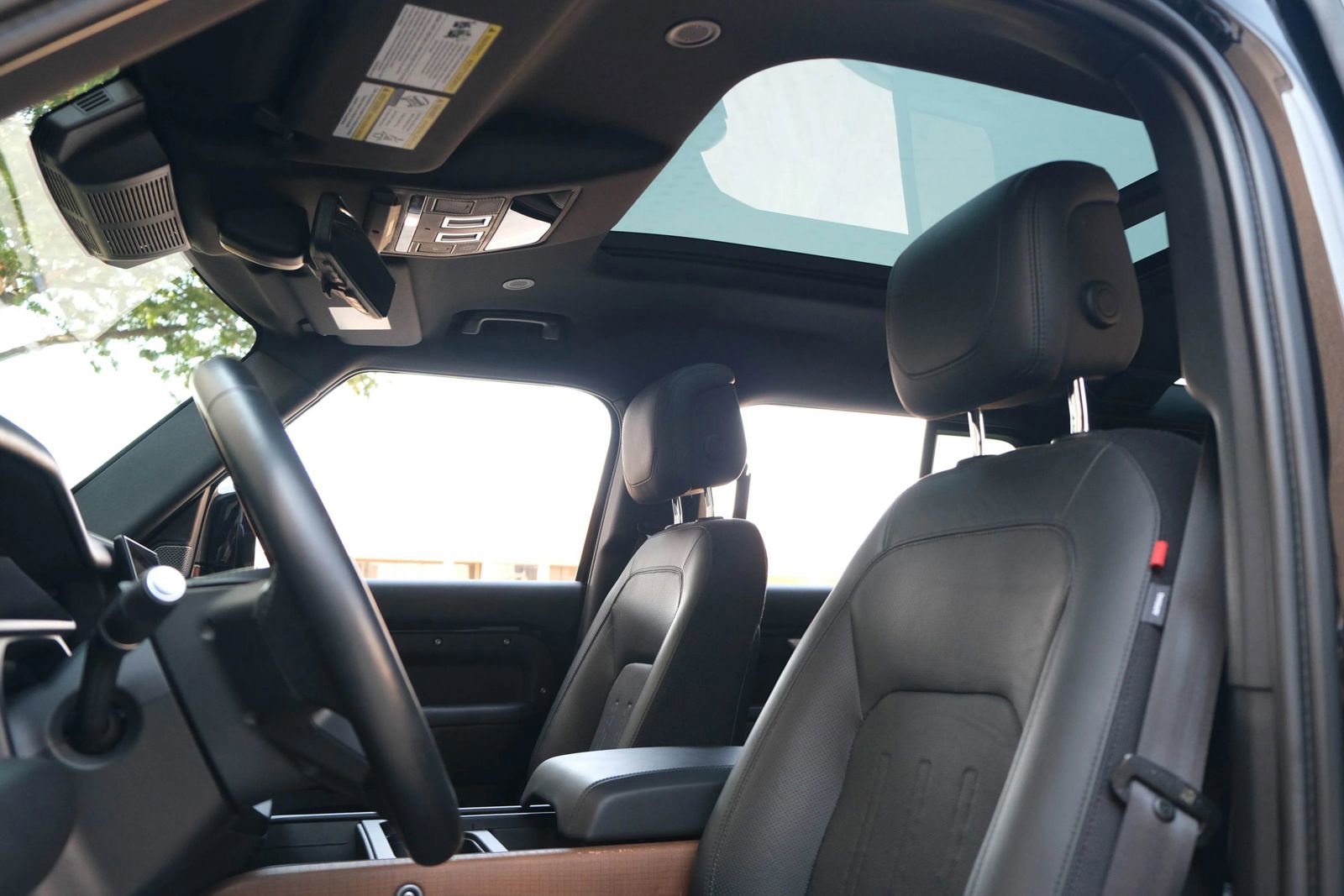 Used 2023 Land Rover Defender 110 X image 22