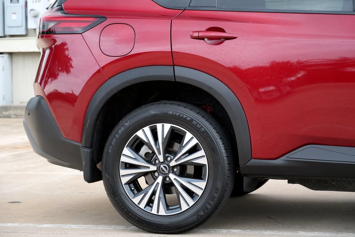 Used 2023 Nissan Rogue SV FWD image 26