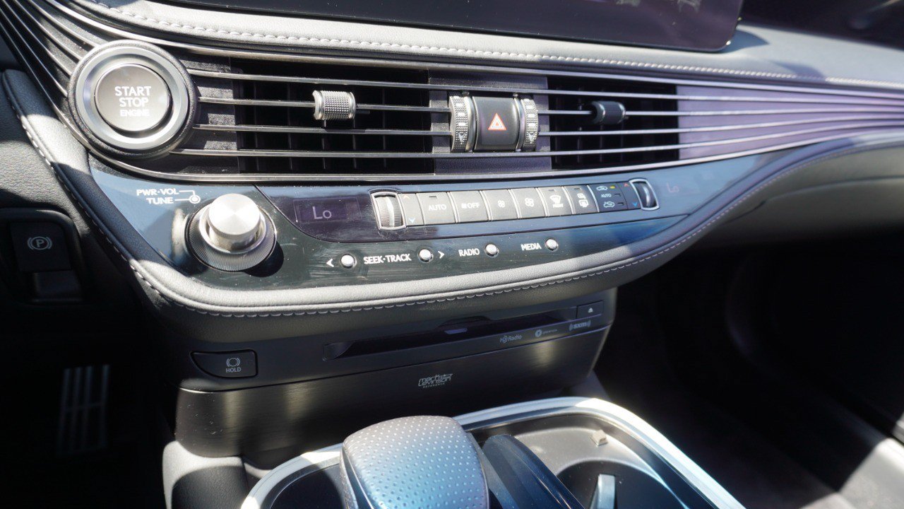 Used 2021 Lexus LS 500 F Sport w/ Dynamic Handling Package RWD image 19