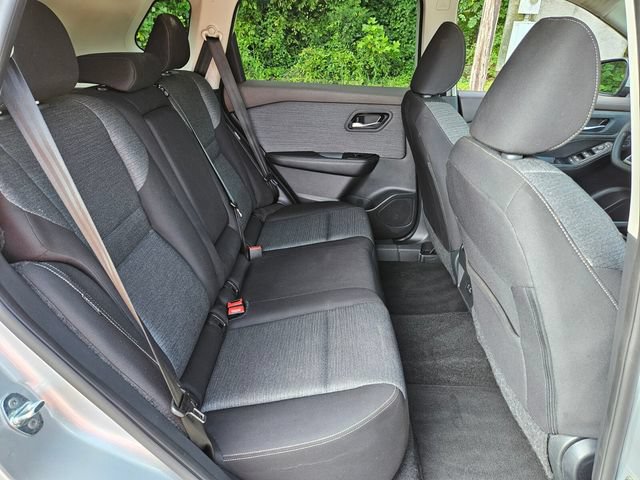 Used 2023 Nissan Rogue SV AWD/4WD image 18