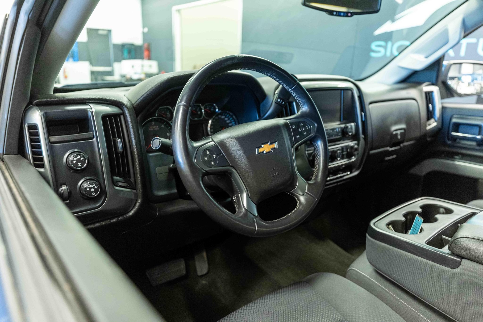 Used 2016 Chevrolet Silverado 1500 LT w/ All Star Edition AWD/4WD image 9