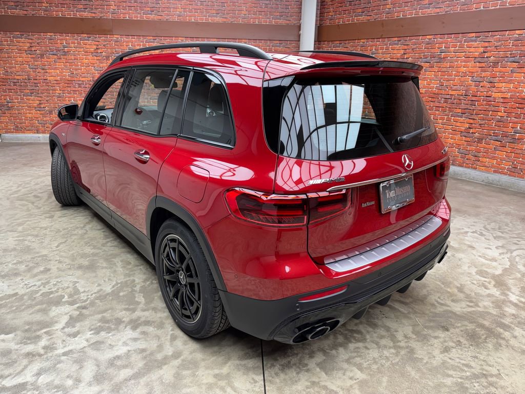 Used 2026 Mercedes-Benz GLB 35 AMG 4MATIC image 2