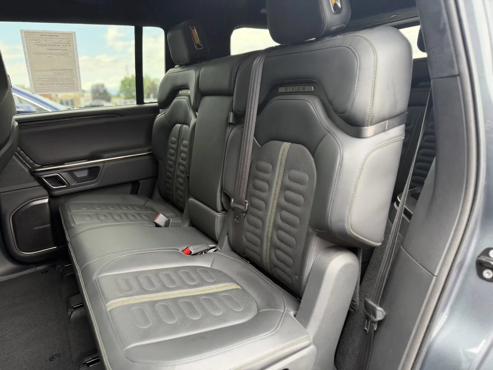 Used 2022 Rivian R1S Launch Edition Quad AWD/4WD image 17