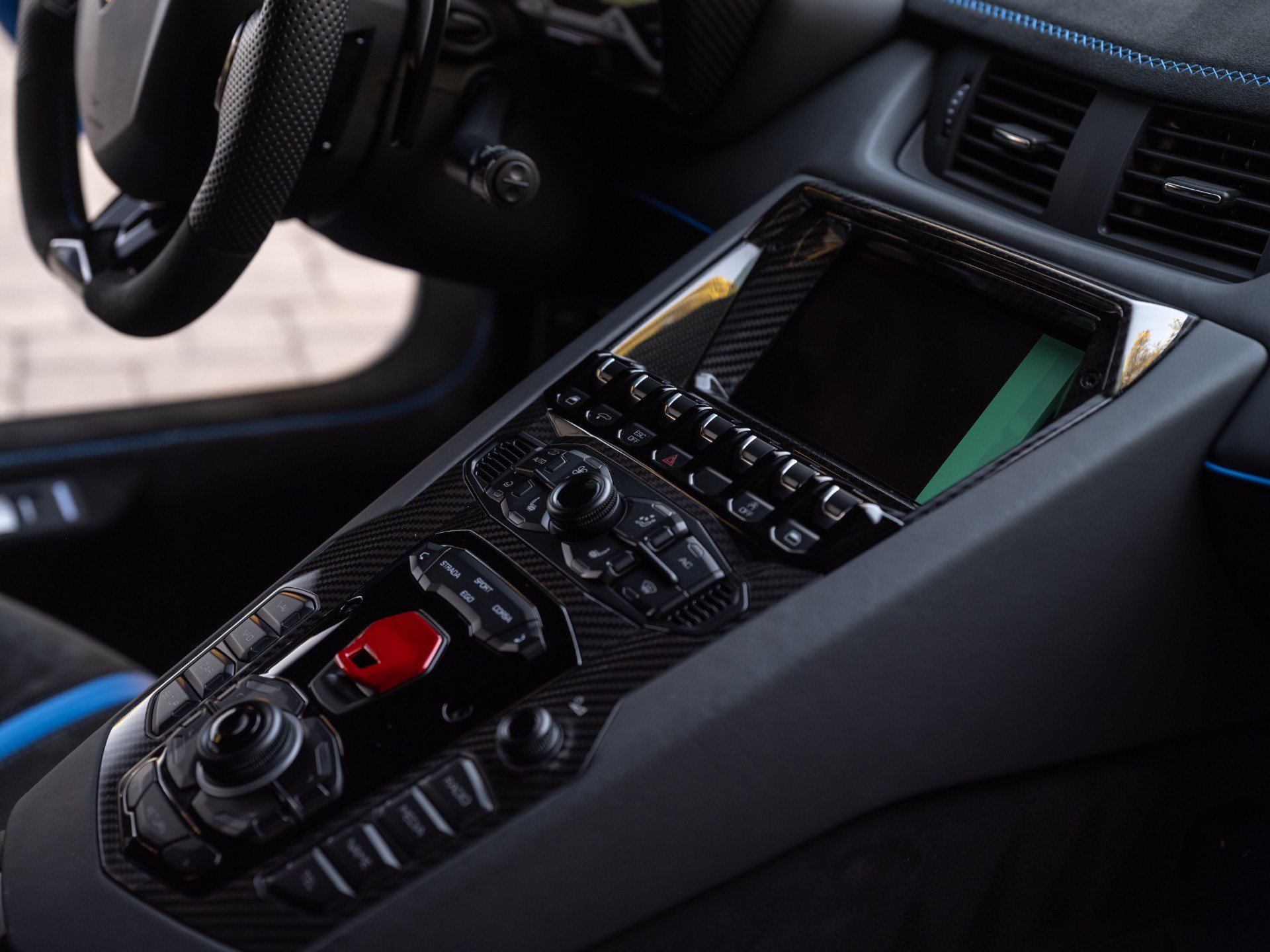 Used 2020 Lamborghini Aventador SVJ AWD/4WD image 47