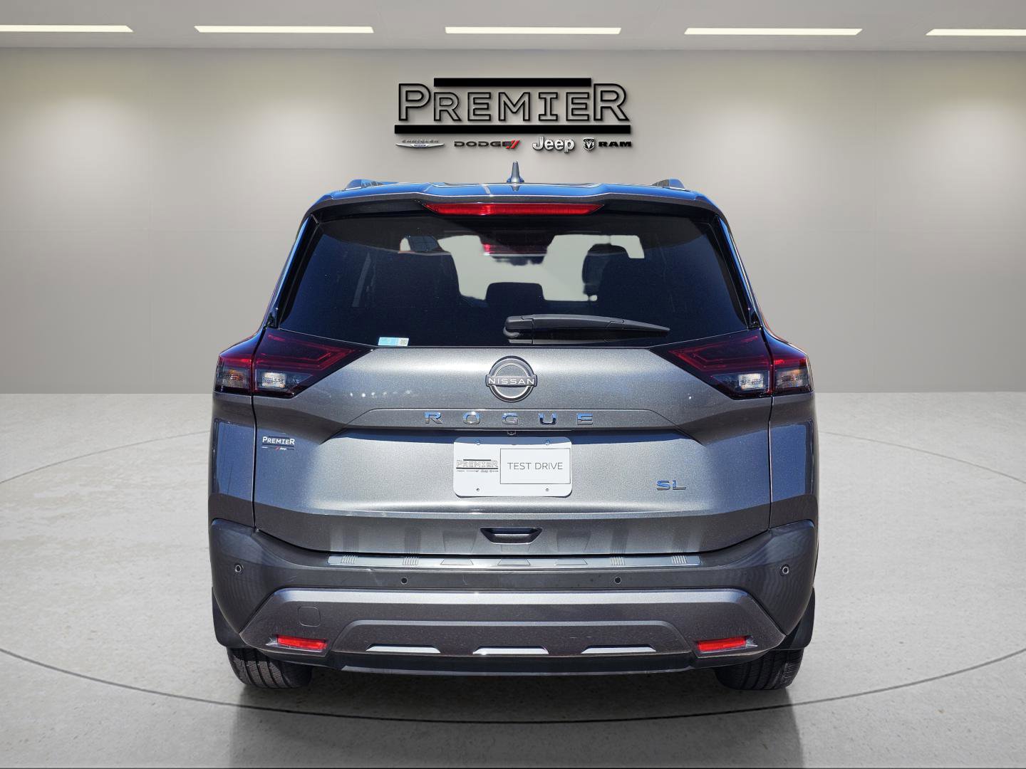 Used 2023 Nissan Rogue SL w/ SL Premium Package image 10