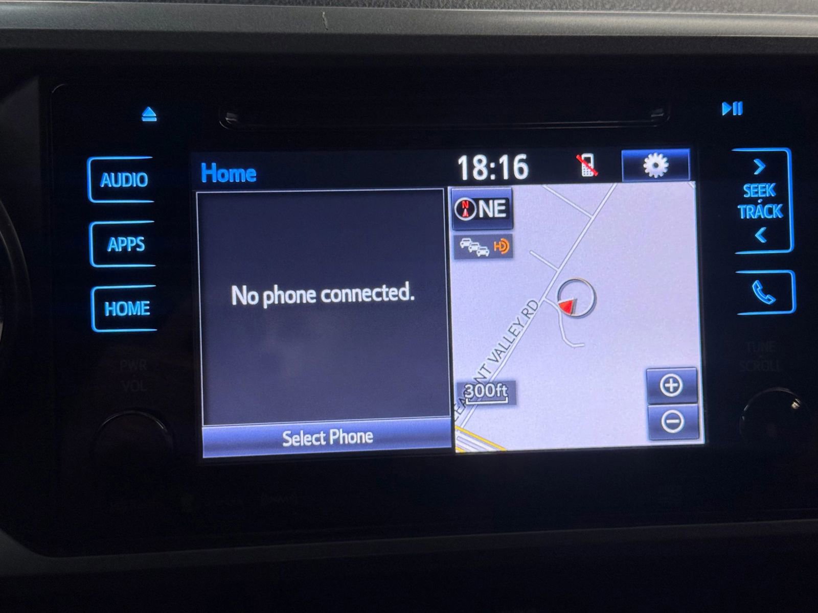 Used 2017 Toyota Tacoma TRD Sport image 29