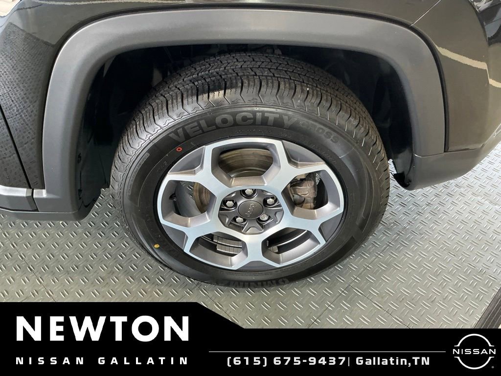 Used 2022 Jeep Compass Trailhawk w/ Trailhawk Convenience Group AWD/4WD image 47