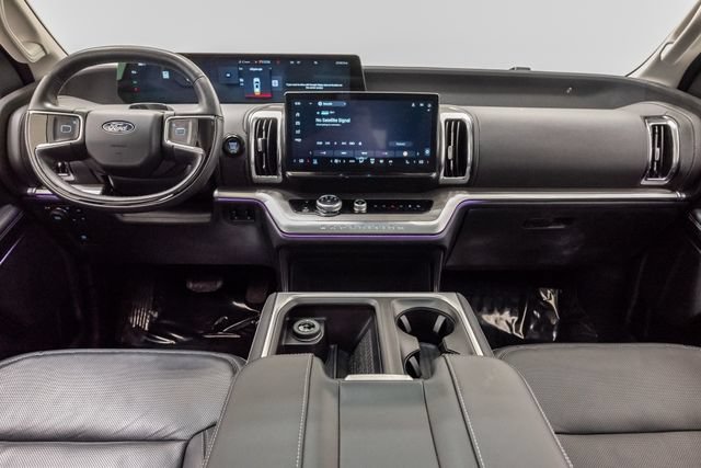 Used 2025 Ford Expedition Platinum AWD/4WD image 33
