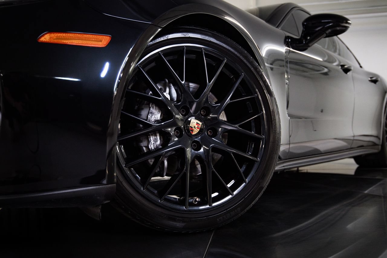 Certified 2023 Porsche Panamera 4 Platinum Edition AWD/4WD image 12