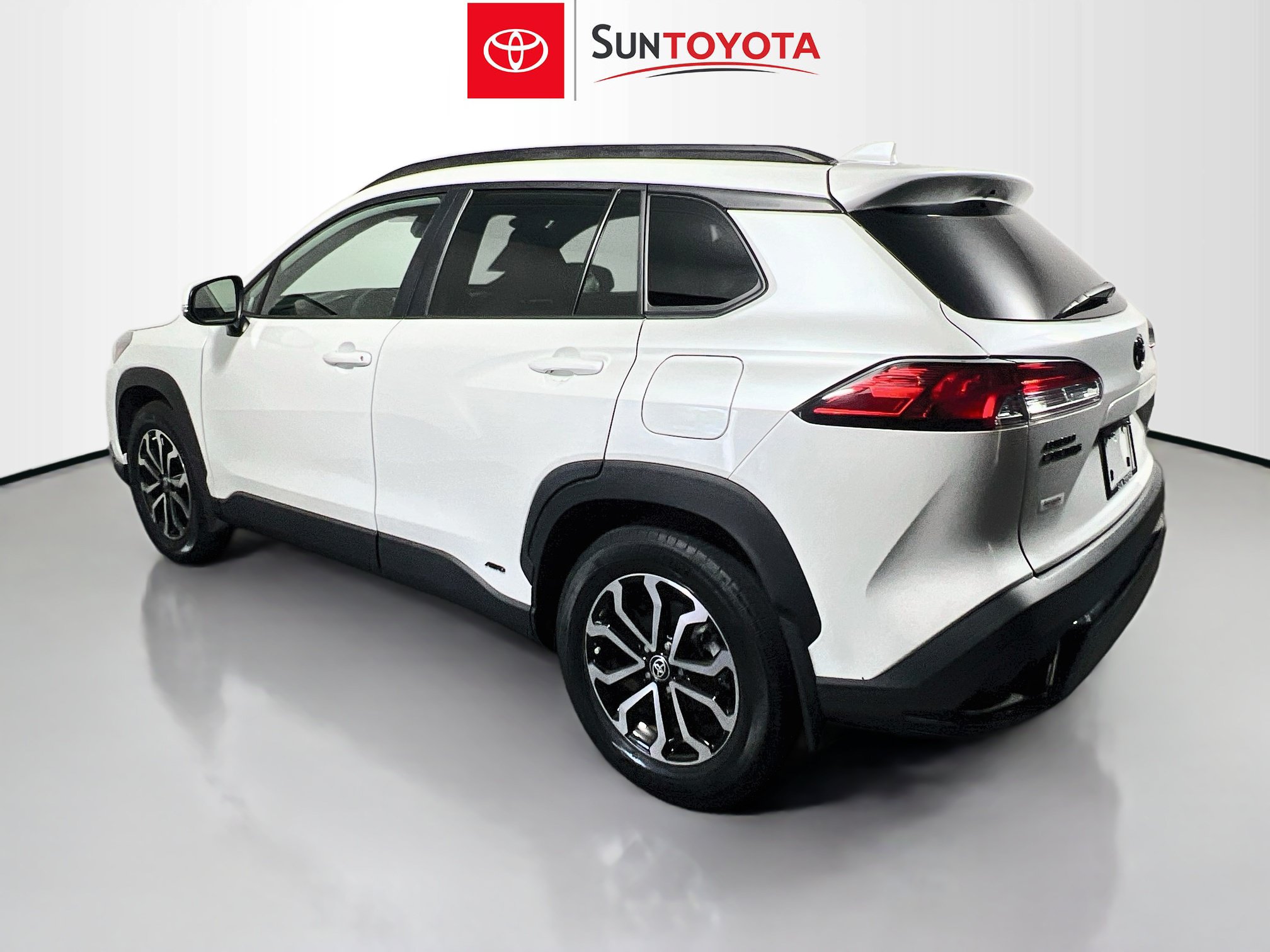 Used 2023 Toyota Corolla Cross AWD Hybrid image 6