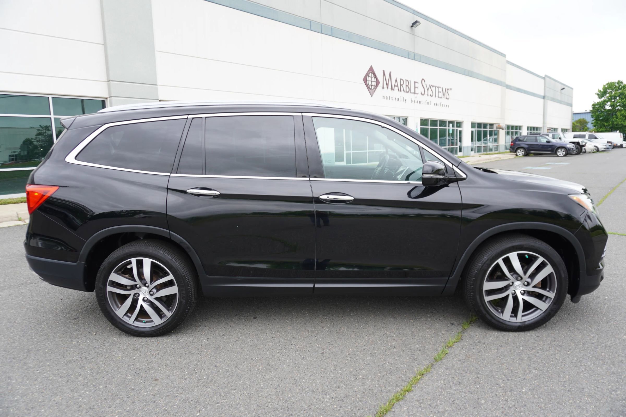 Used 2016 Honda Pilot Elite image 8