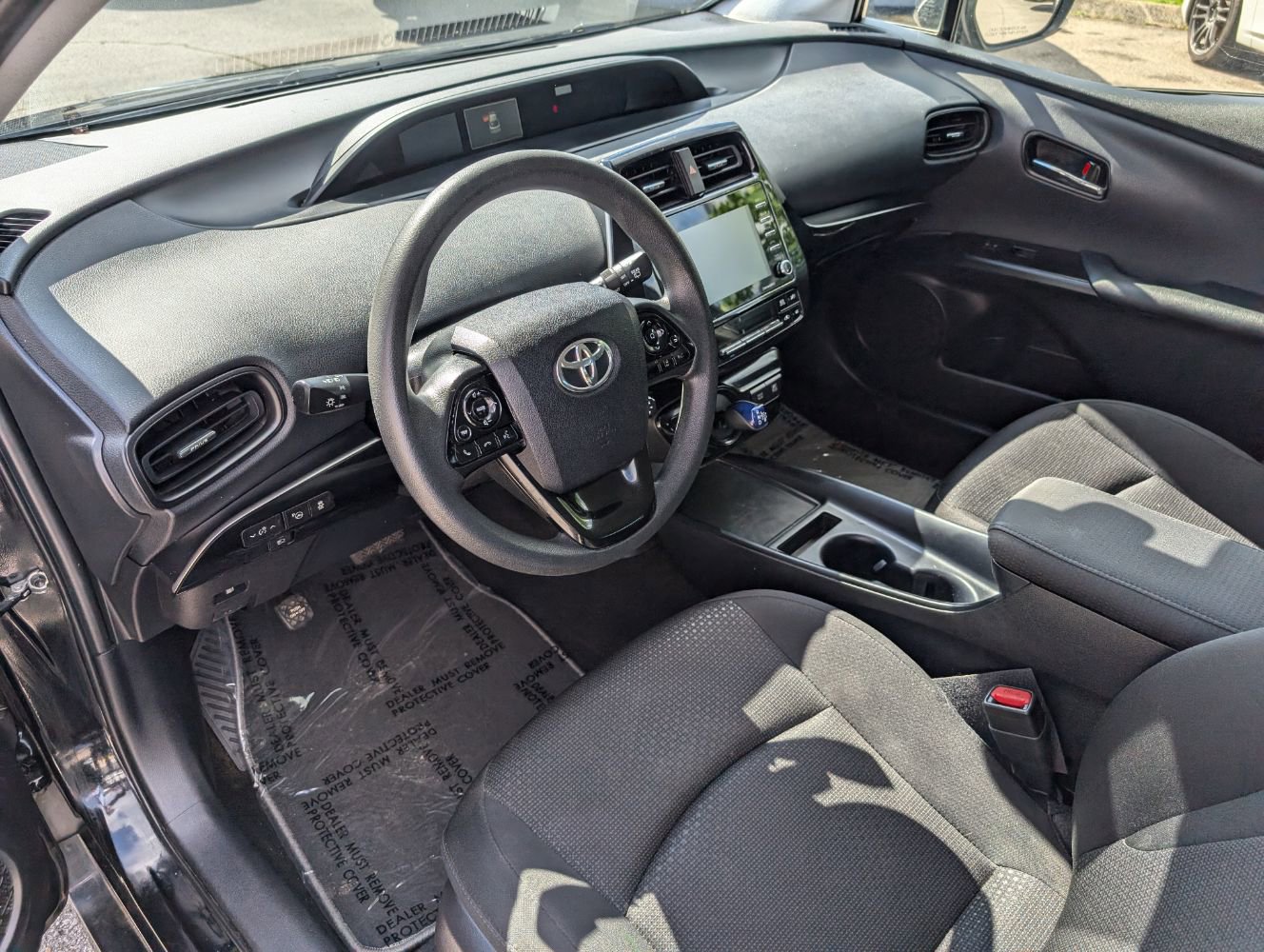 Used 2021 Toyota Prius LE FWD image 12