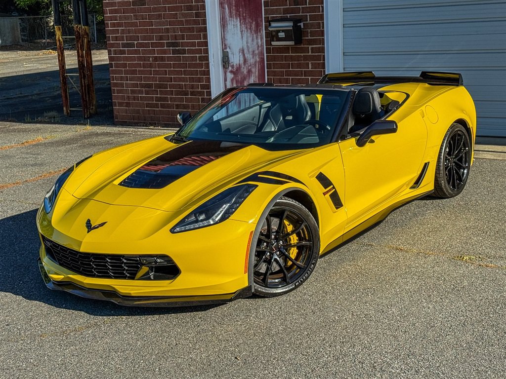 Used 2019 Chevrolet Corvette Grand Sport RWD image 9