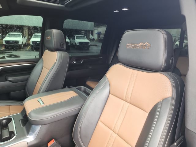 Used 2024 Chevrolet Silverado 3500 High Country w/ High Country Premium Package AWD/4WD image 11