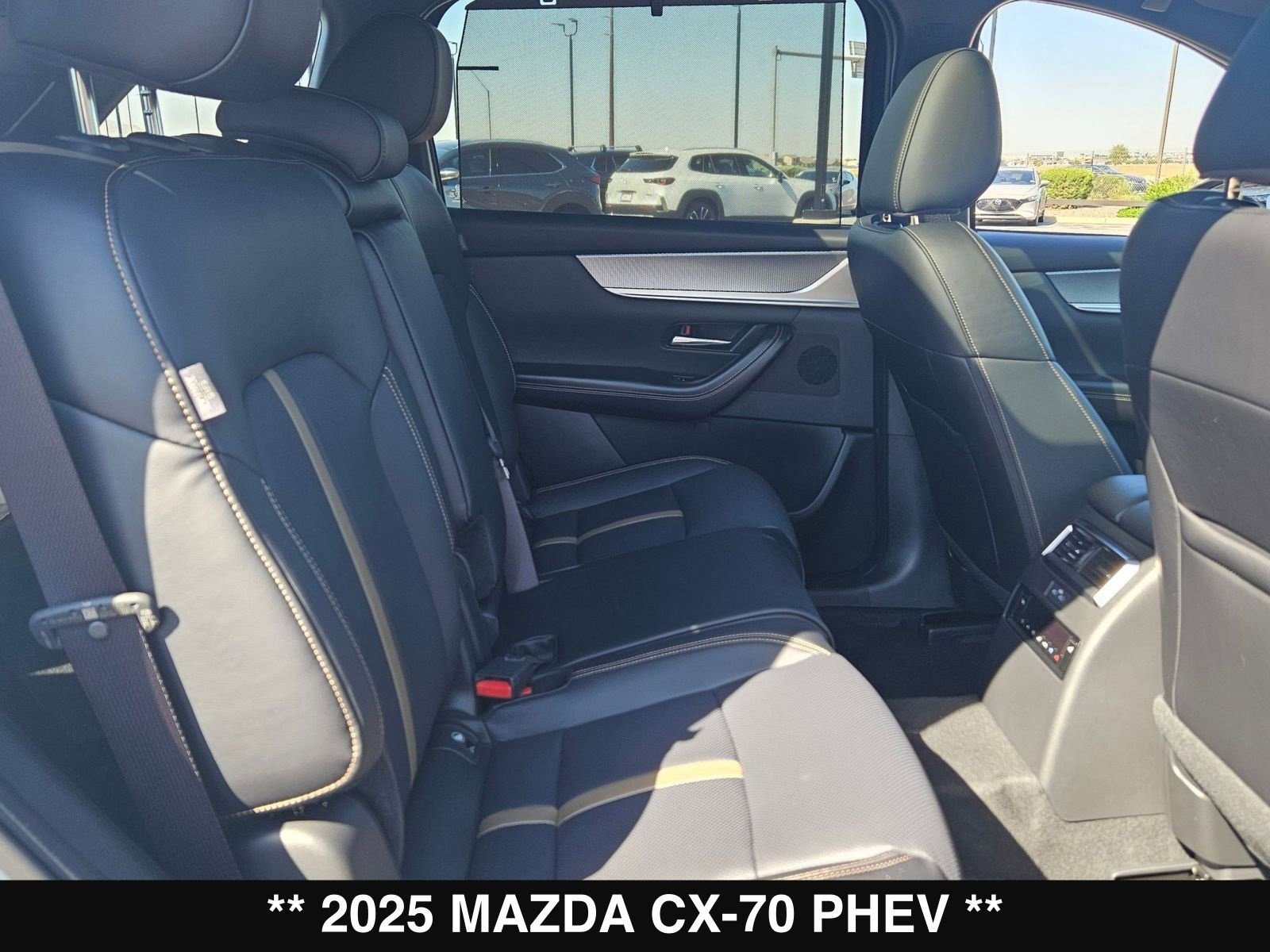 New 2025 MAZDA CX-70 Plug-In Hybrid w/ Premium Plus image 25