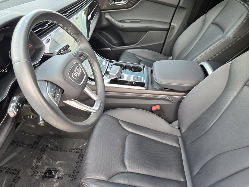 Certified 2023 Audi Q8 Premium Plus w/ Premium Plus Package AWD/4WD image 17