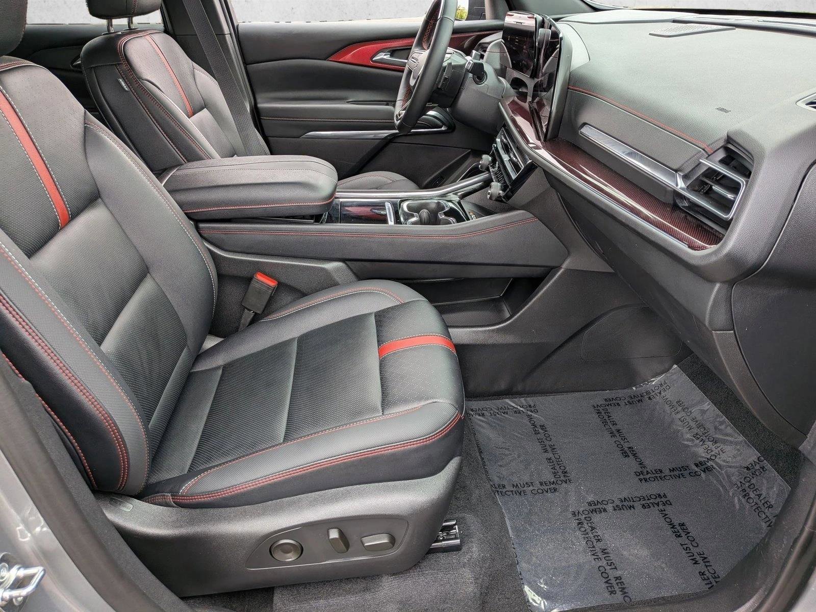 Used 2026 Chevrolet Traverse RS AWD/4WD image 26