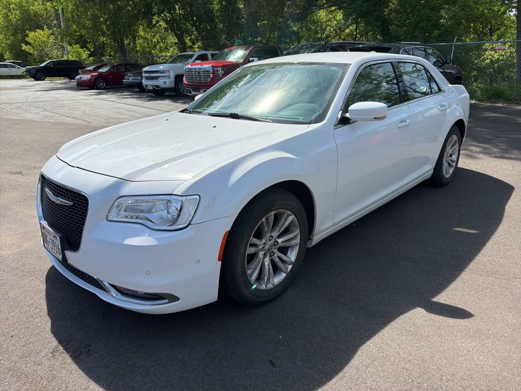 Used 2017 Chrysler 300 Limited w/ 300 Premium Group