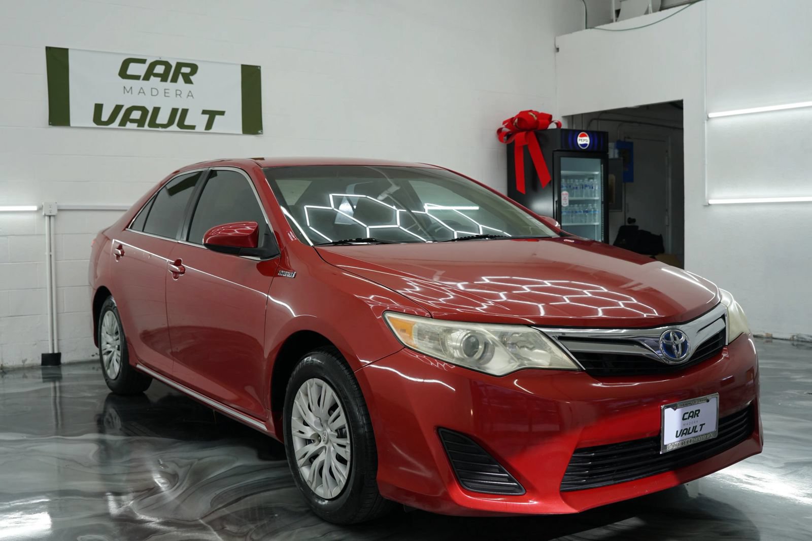 Used 2012 Toyota Camry LE w/ Preferred Accessory Pkg FWD image 3