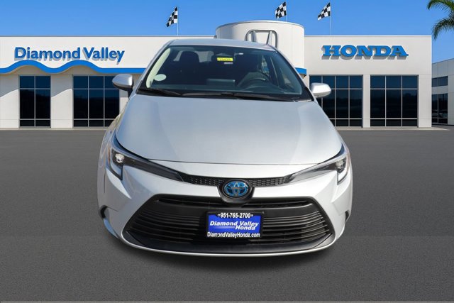 Used 2025 Toyota Corolla LE image 2