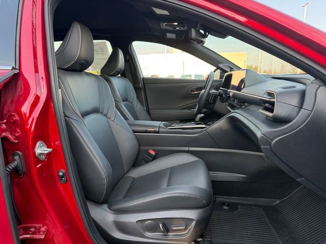 Certified 2025 Toyota Crown Signia w/ Advanced Technology Package image 17