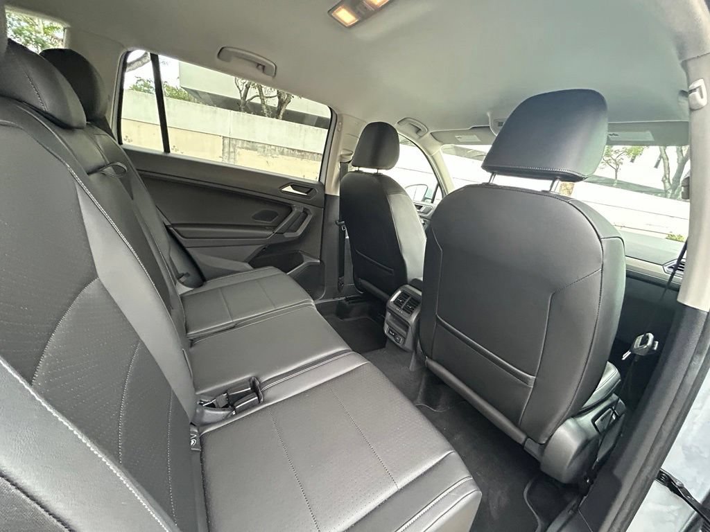 Used 2019 Volkswagen Tiguan SE AWD/4WD image 32