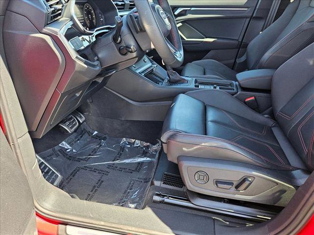 Certified 2025 Audi Q3 2.0T Premium Plus w/ Premium Plus Package AWD/4WD image 17