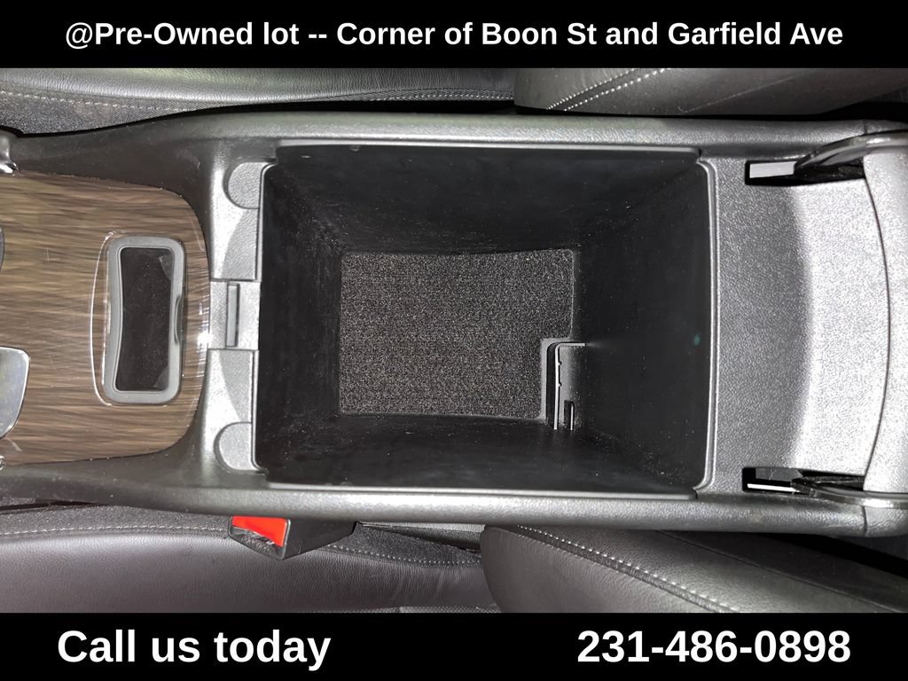 Used 2021 Chevrolet Malibu Premier FWD image 26