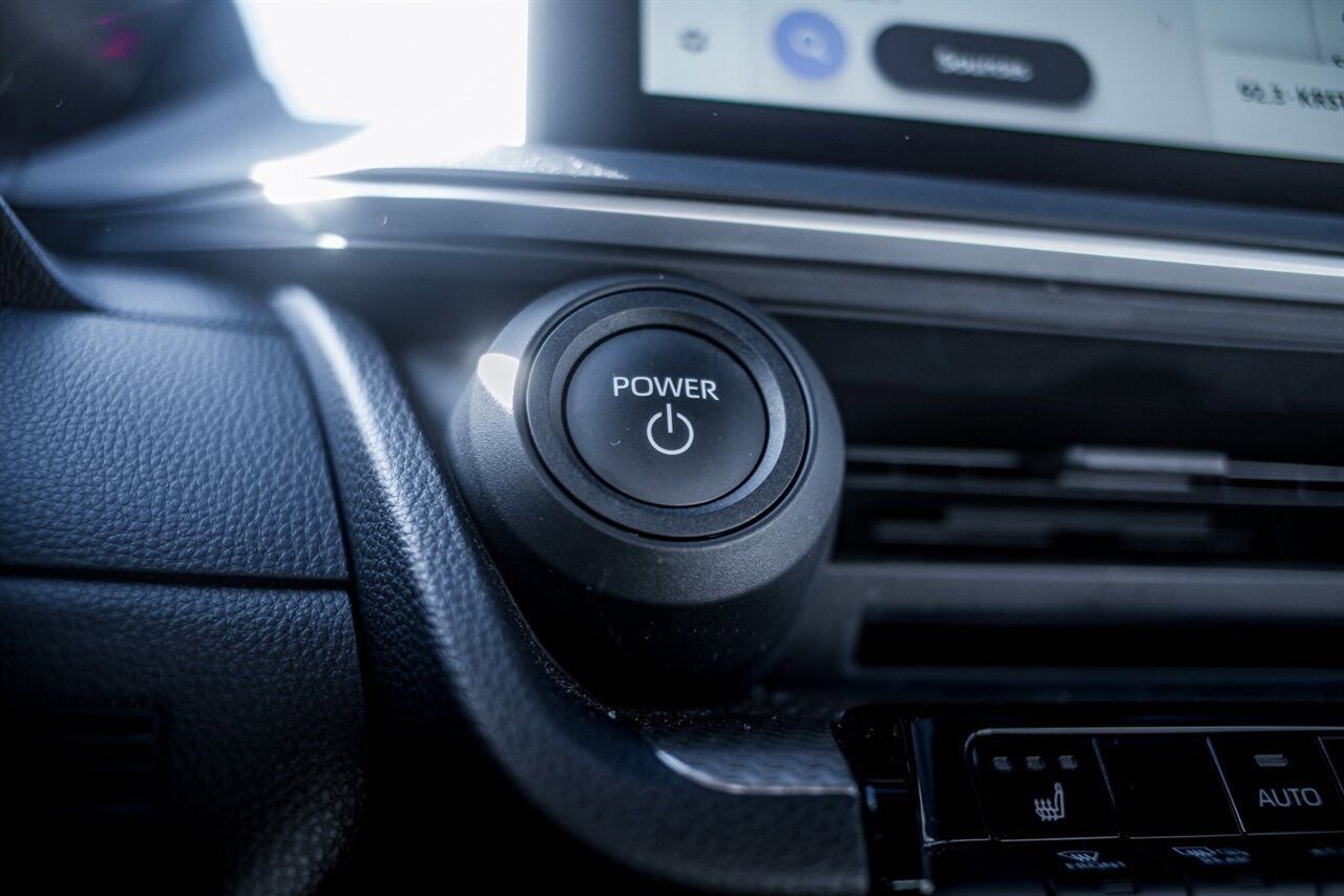 Used 2024 Toyota Prius XLE image 26