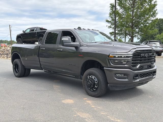 New 2026 RAM 3500 Laramie AWD/4WD image 13