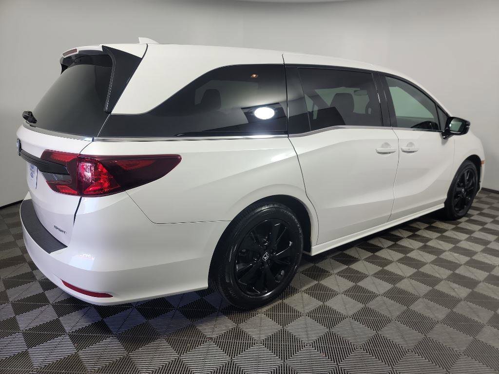 Certified 2024 Honda Odyssey Sport image 4
