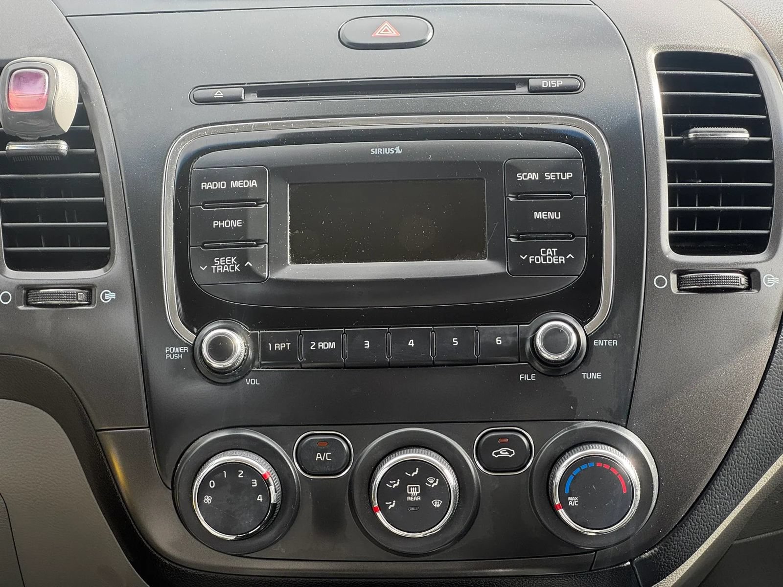 Used 2017 Kia Forte LX FWD image 27