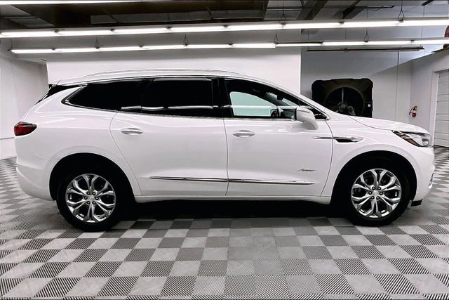 Used 2021 Buick Enclave Avenir w/ Avenir Technology Package FWD image 14