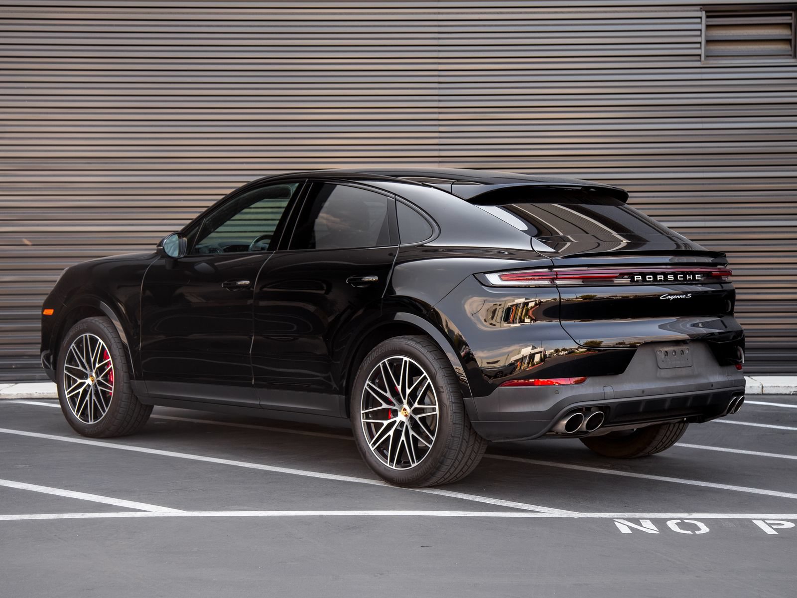 Certified 2024 Porsche Cayenne S AWD/4WD image 3
