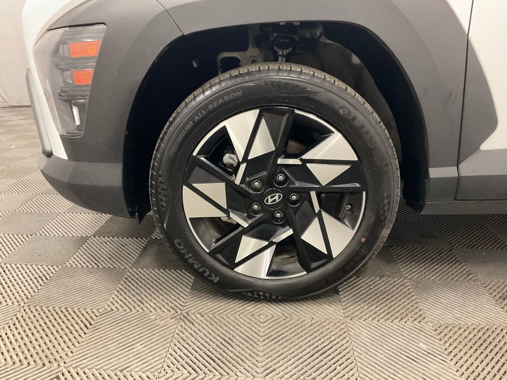 Used 2025 Hyundai Kona SEL image 14