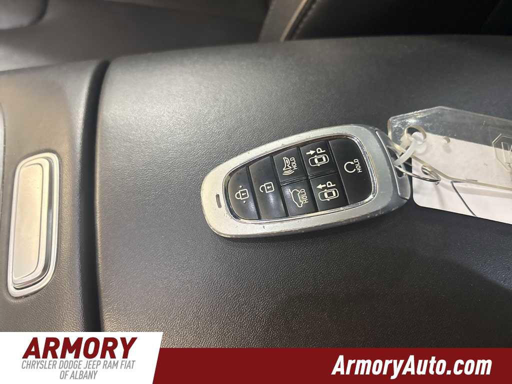 Used 2023 Hyundai Santa Fe Limited image 20