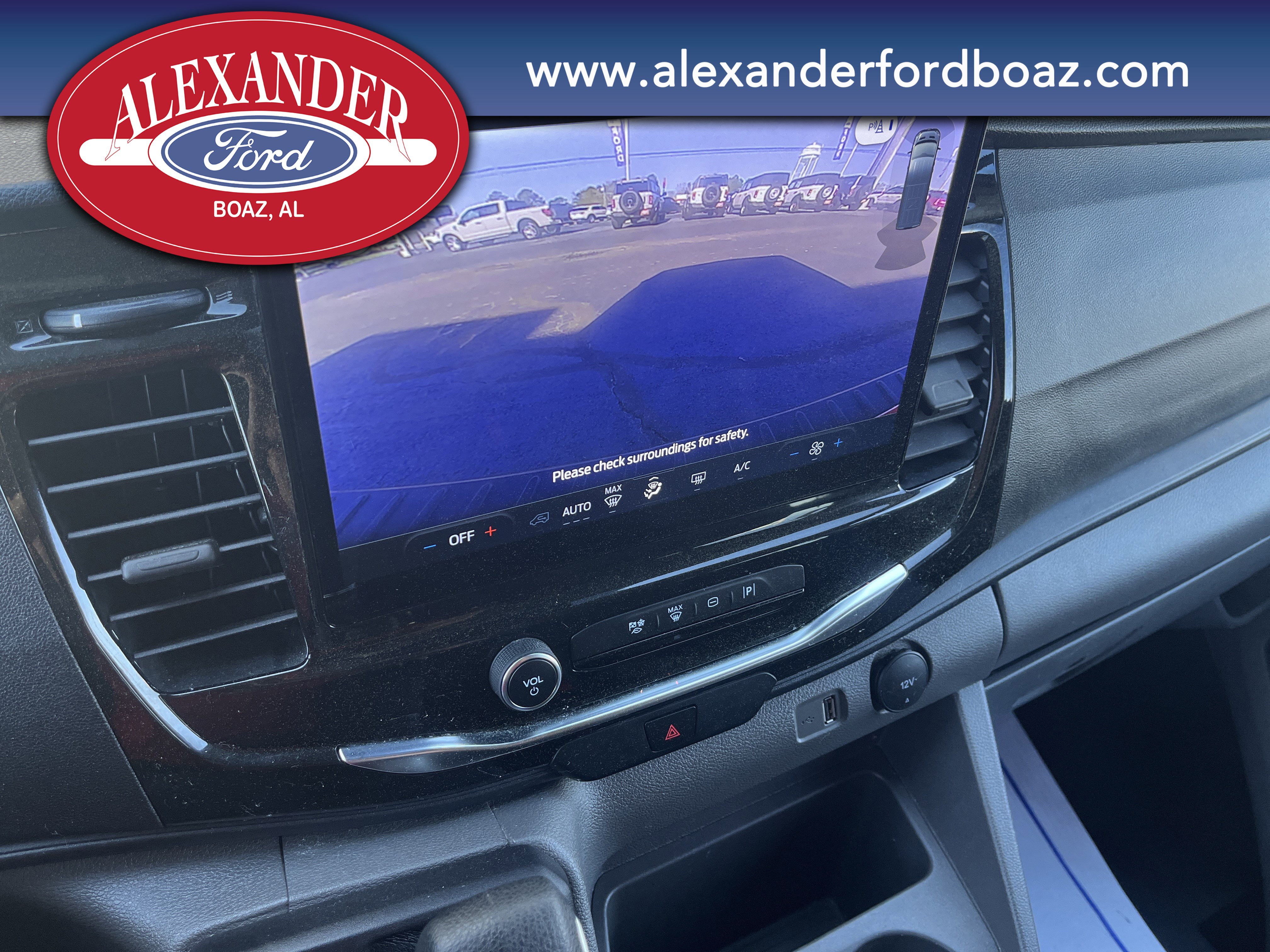 Used 2024 Ford Transit 350 XLT image 19