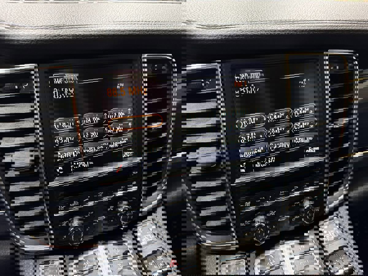 Used 2012 Porsche Panamera 4 image 22